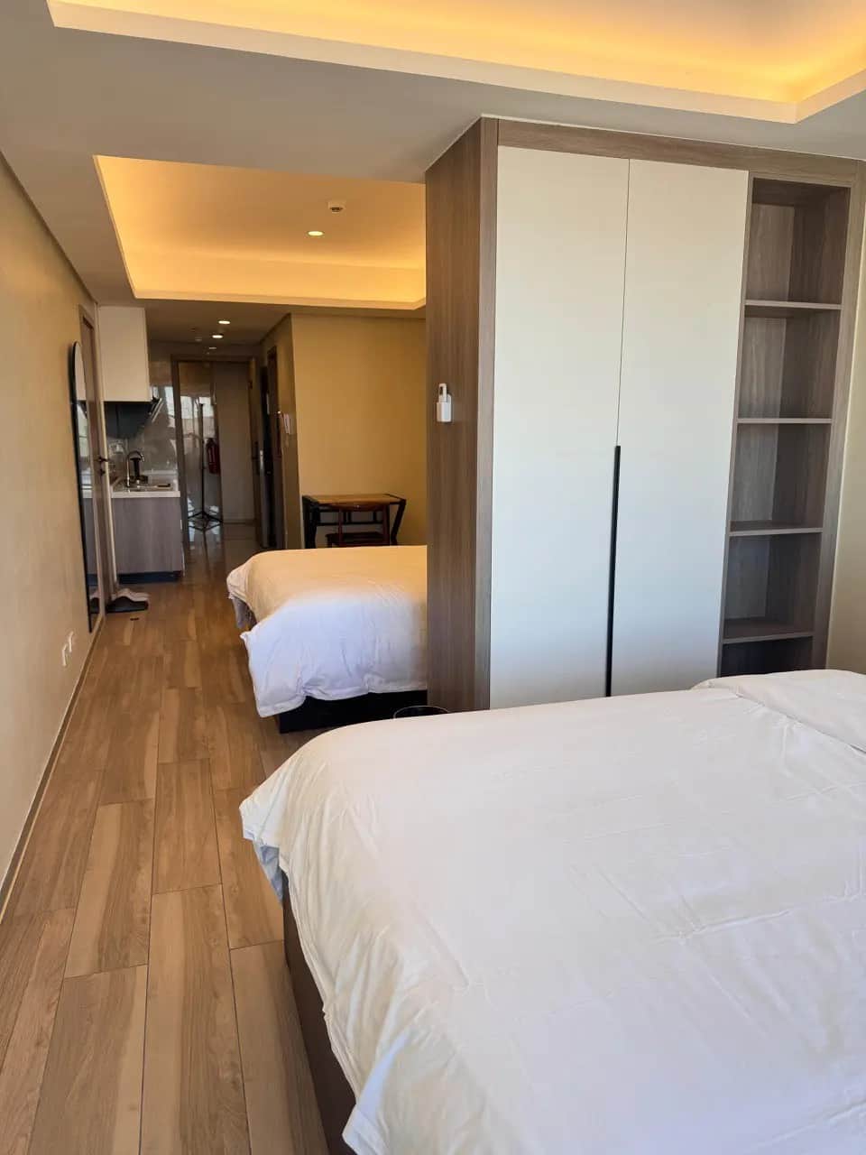Twin Room serviced apartment near MOA PITX and NAIA